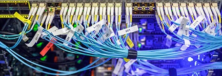 Selecting Optimal Cabling Solutions: DAC vs. AOC for Data Center Applications